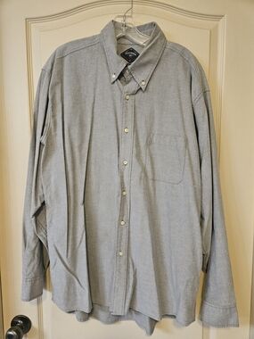 Men's Light Gray Button-Down Shirt
